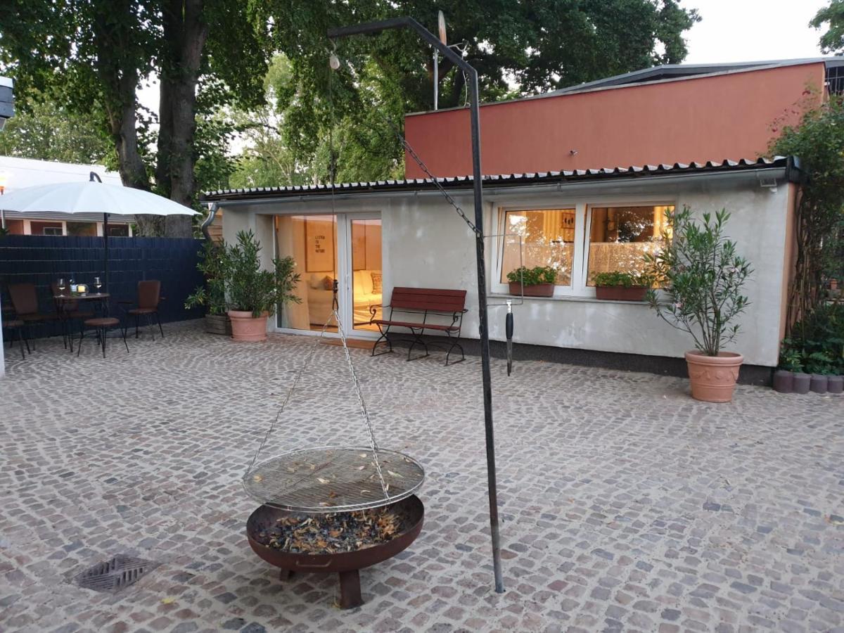 Ferienwohnung Lindenhof, Zentrumsnah Mit Terrasse Und Grillmoeglichkeit Magdeburg Eksteriør bilde