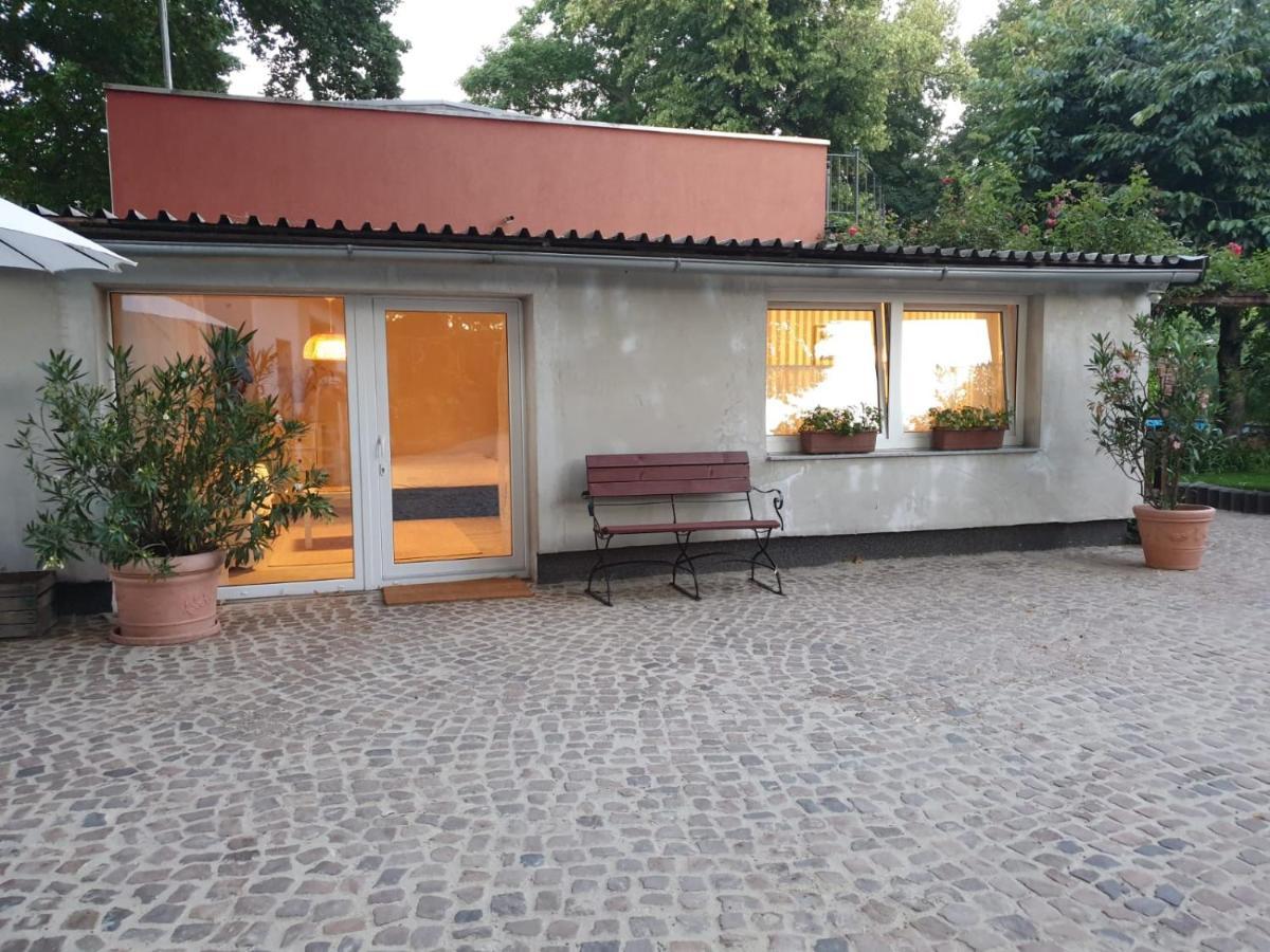 Ferienwohnung Lindenhof, Zentrumsnah Mit Terrasse Und Grillmoeglichkeit Magdeburg Eksteriør bilde